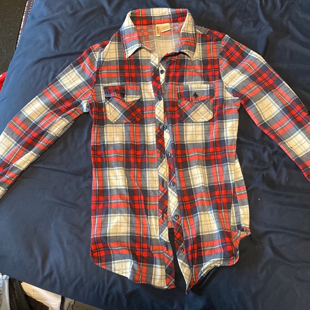 Size small flannel